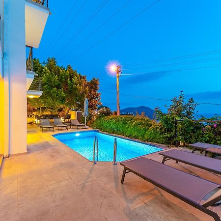 Luxus Villa Skyla Mit 5 Schlafzimmern & Meer-Blick Каш Екстер'єр фото
