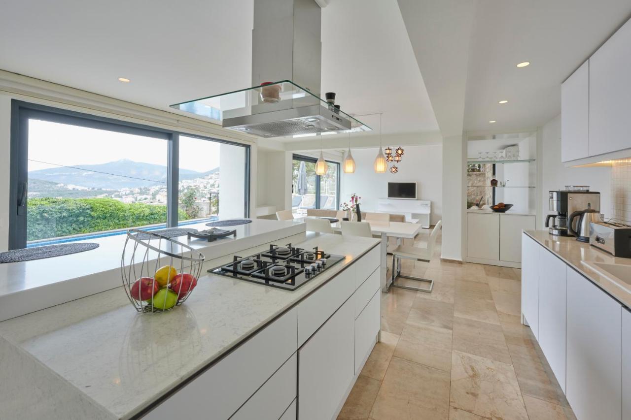 Luxus Villa Skyla Mit 5 Schlafzimmern & Meer-Blick Каш Екстер'єр фото