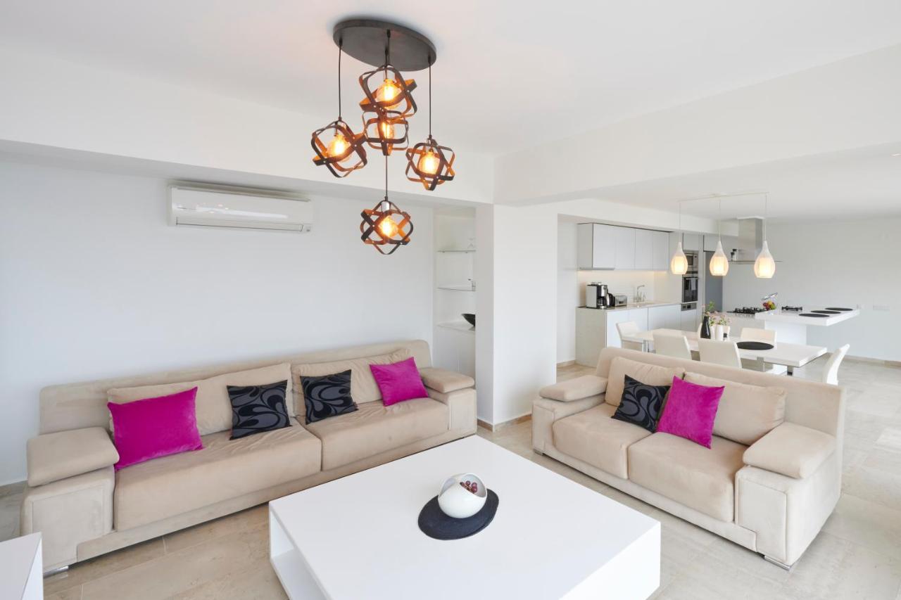 Luxus Villa Skyla Mit 5 Schlafzimmern & Meer-Blick Каш Екстер'єр фото