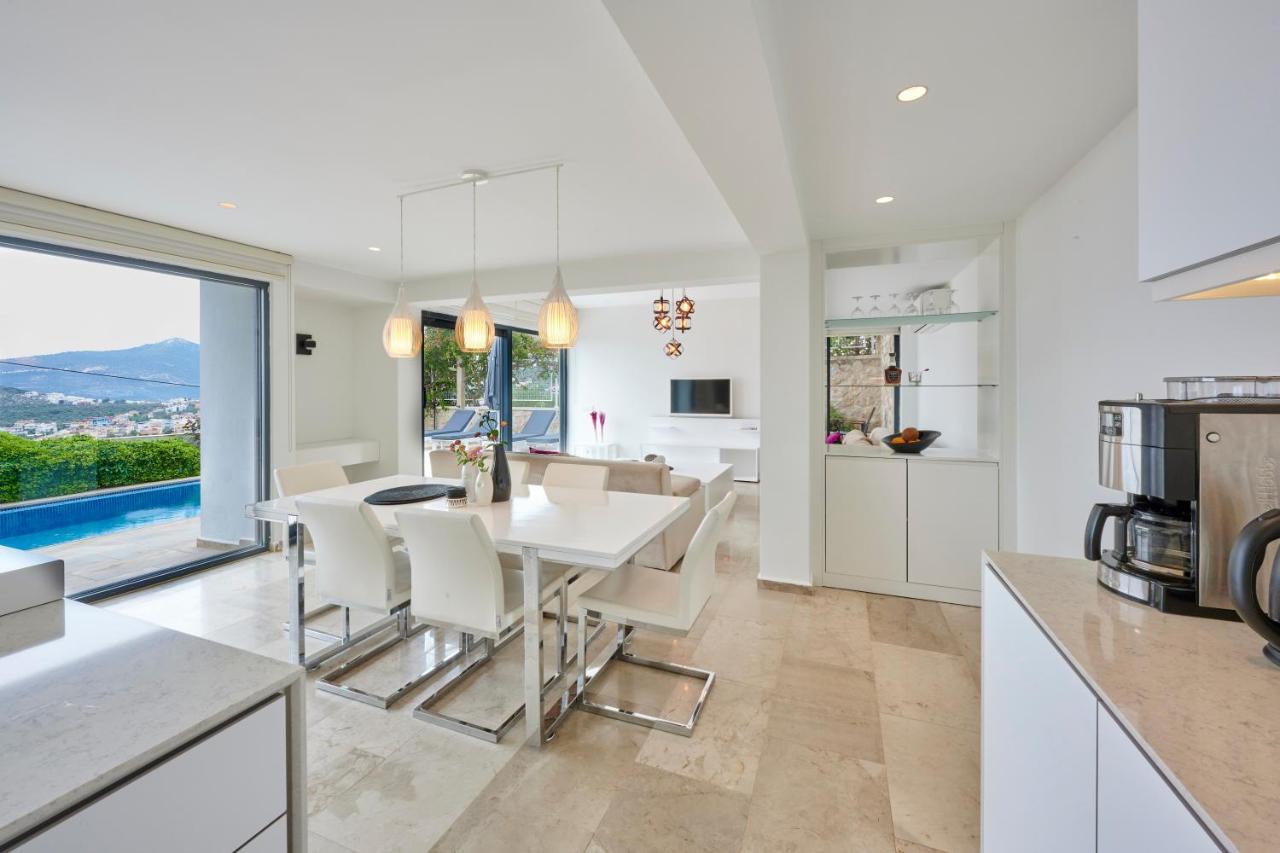 Luxus Villa Skyla Mit 5 Schlafzimmern & Meer-Blick Каш Екстер'єр фото